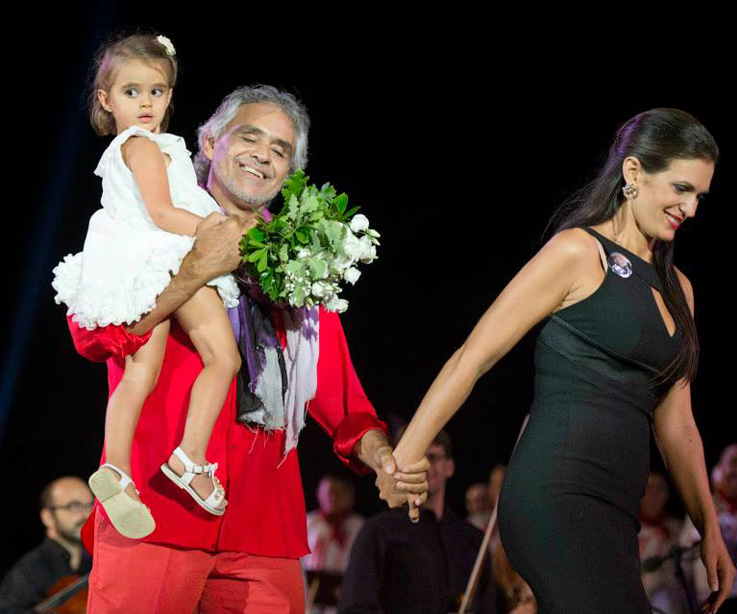 Andrea e Veronica Bocelli con orecchini Lucia Giovannetti